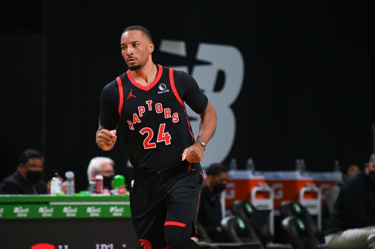 展现不屈精 展现不屈精