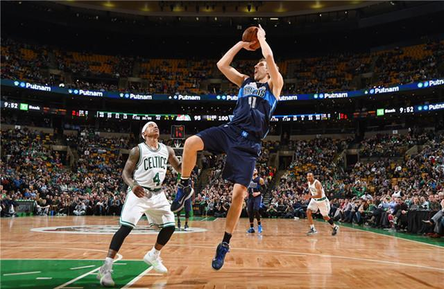 带领全队扭 带领全队扭